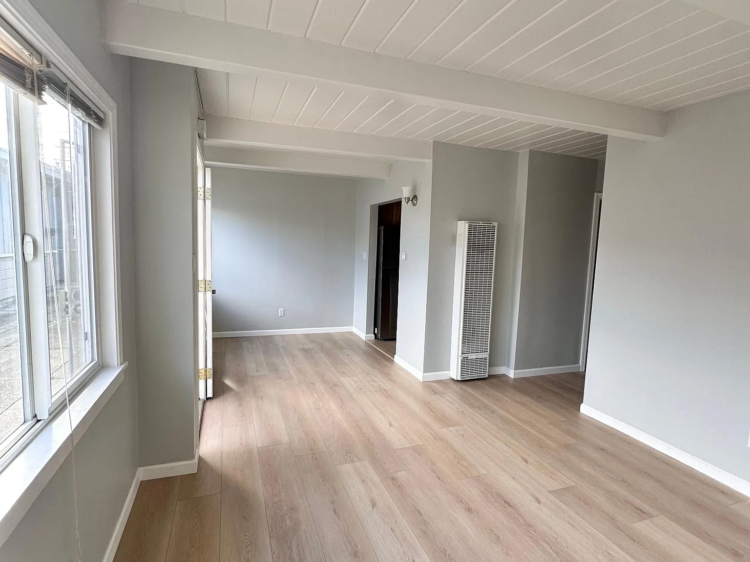 1569 Lincoln Ave — Photo 2