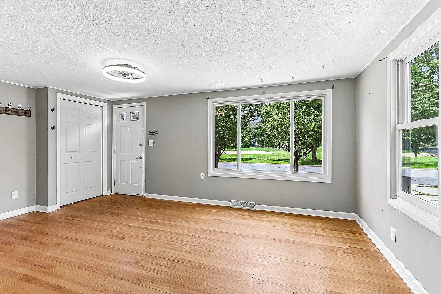7113 South Ave — Photo 3