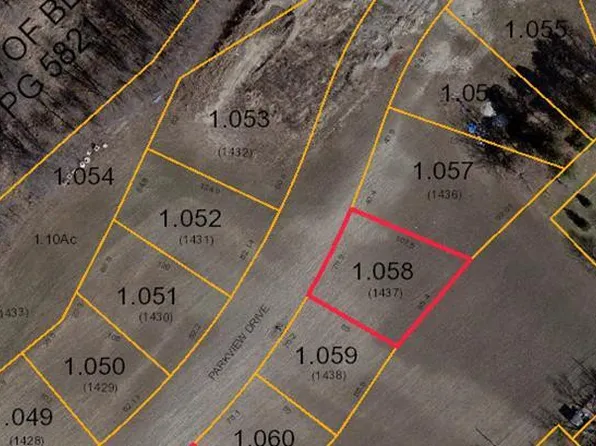 315 Parkview Dr, Bluffton, OH 45817