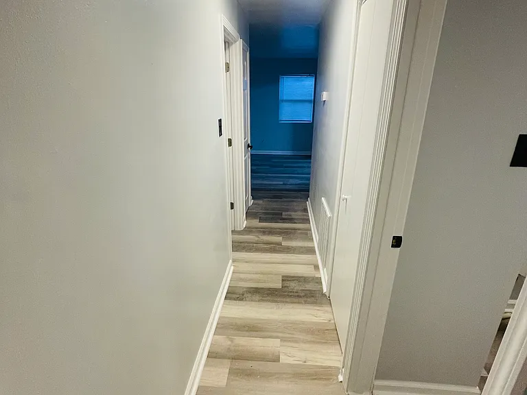 1217 Allen St — Photo 6