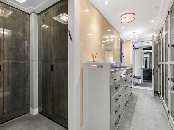 535 West End Avenue image 14 of 28