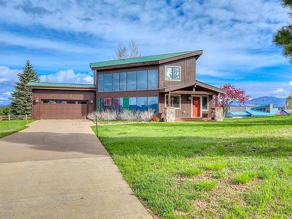 3rd image of 631 Lakeside Drive