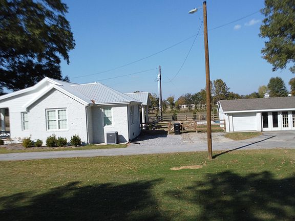 4th image of 968 Millsfield Hwy