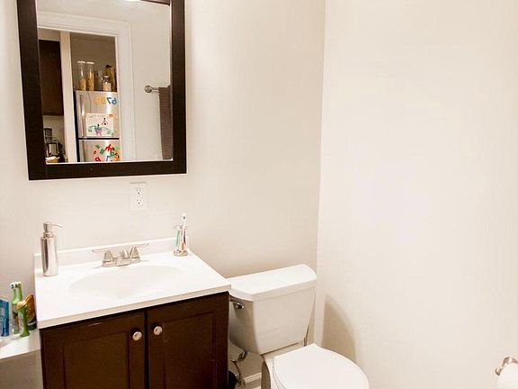 5th image of 13 Astor Pl