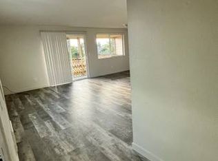 810 S Holladay Dr APT 18, Seaside, OR 97138