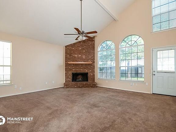 4th image of 817 Twin Creek Dr