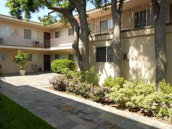 16945 Blackhawk St #6 — Photo 7