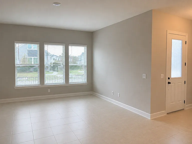 11029 Electron Way — Photo 9