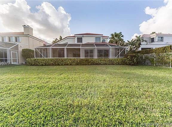 4th image of 3781 Columbus Way N