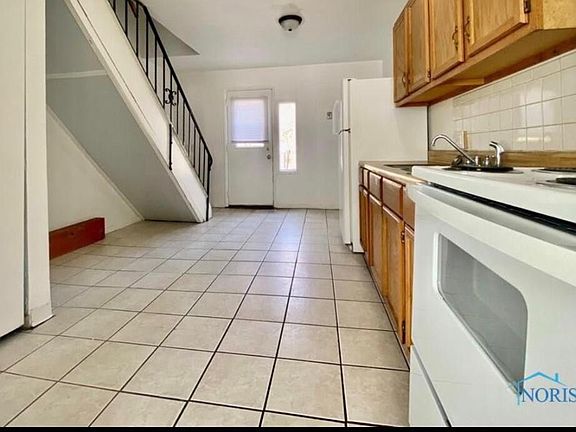4th image of 5706 Harschel Dr