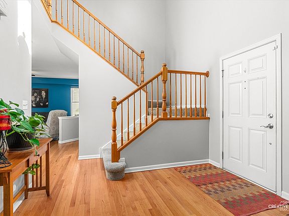 3rd image of 2990 Foxmoor Dr