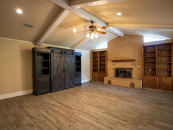 3rd image of 2105 Yokley Rd