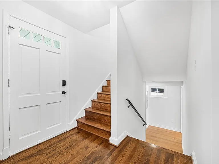 9514 Edgeley Rd — Photo 3
