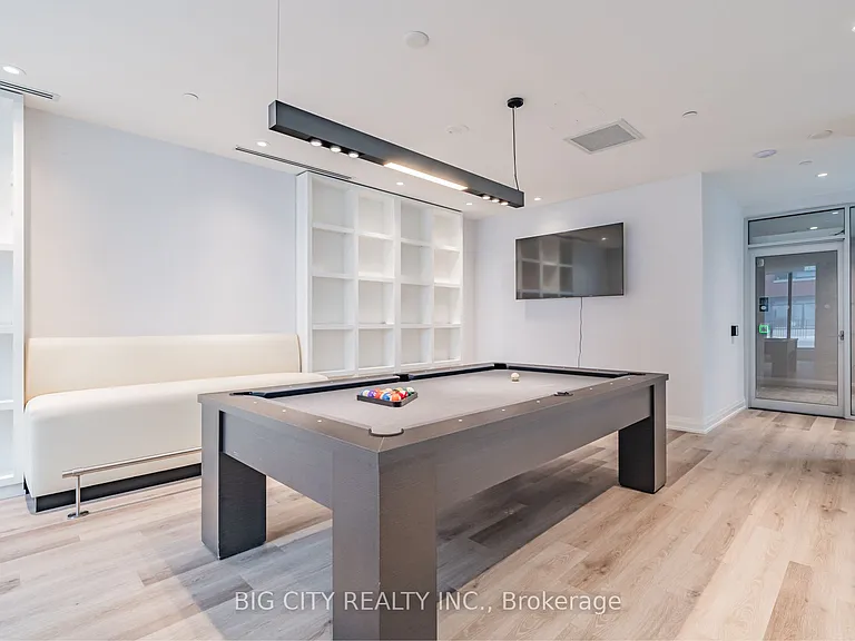 36 Brentcliffe Rd #201 — Photo 33