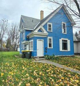 805 4th St SW, Willmar, MN, 56201