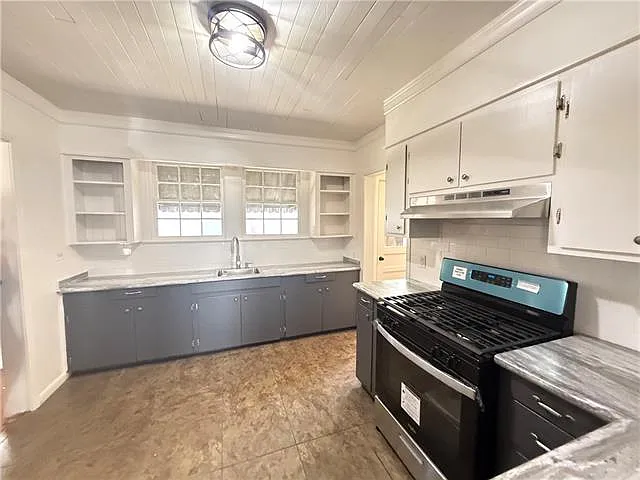 105 Hudson St — Photo 3
