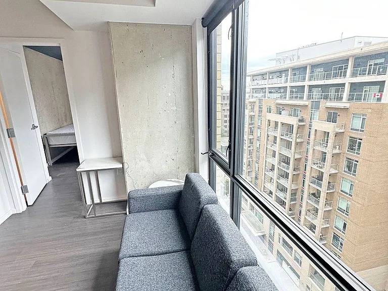 105 Champagne Ave S #1517 — Photo 9