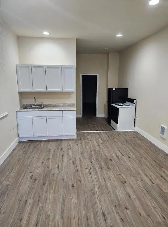 1 bed, 900 sqft, $941 — Photo 3