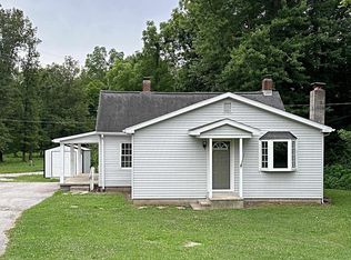 905 W Broadway St, Loogootee, IN 47553