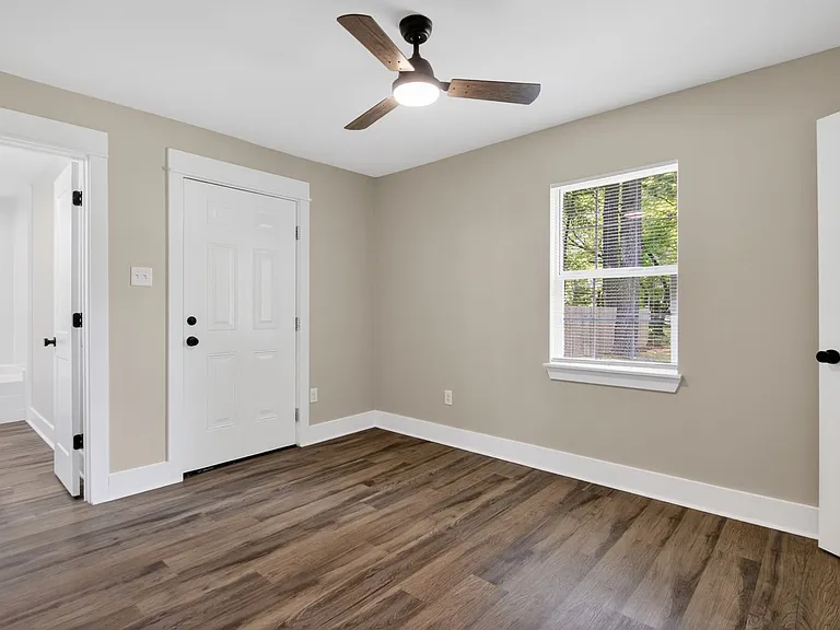 115 Mitchell Street — Photo 10