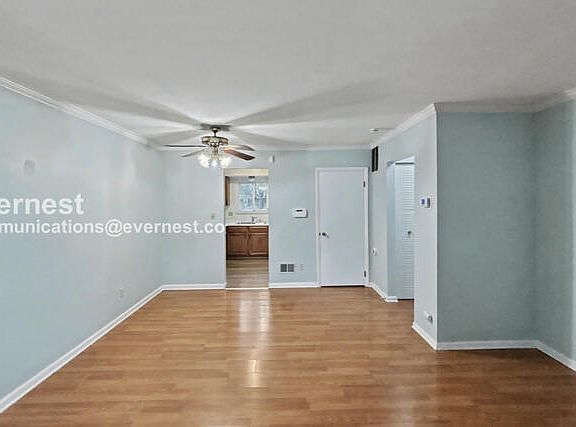 5th image of 2324 Woodbrook Cir N APT C