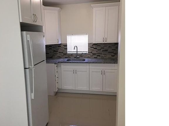 2nd image of 2126 Cleveland St