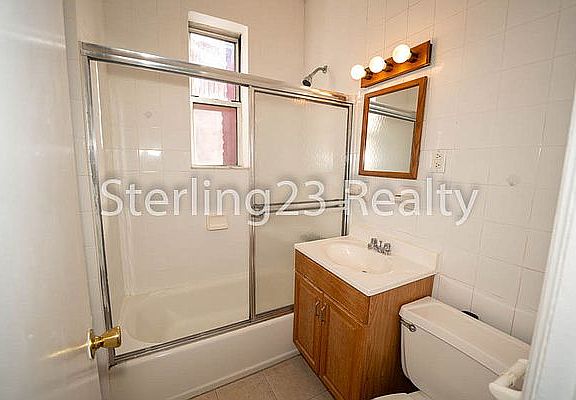 4th image of 2260 27th St APT 3A