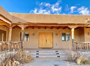 493 Calle Palomita, Taos, NM 87571