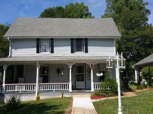 59 Dillard St, Murphy, NC 28906