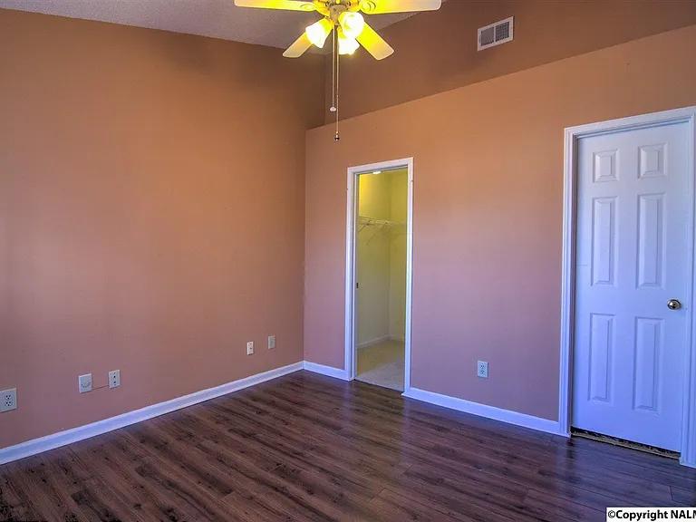 192 Waters Edge Ln — Photo 13