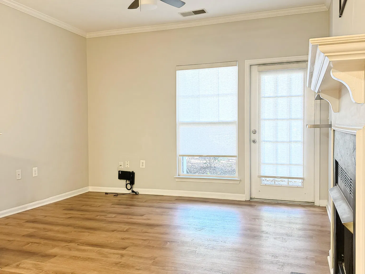 2 bed, 921 sqft, $2,150 — Photo 3