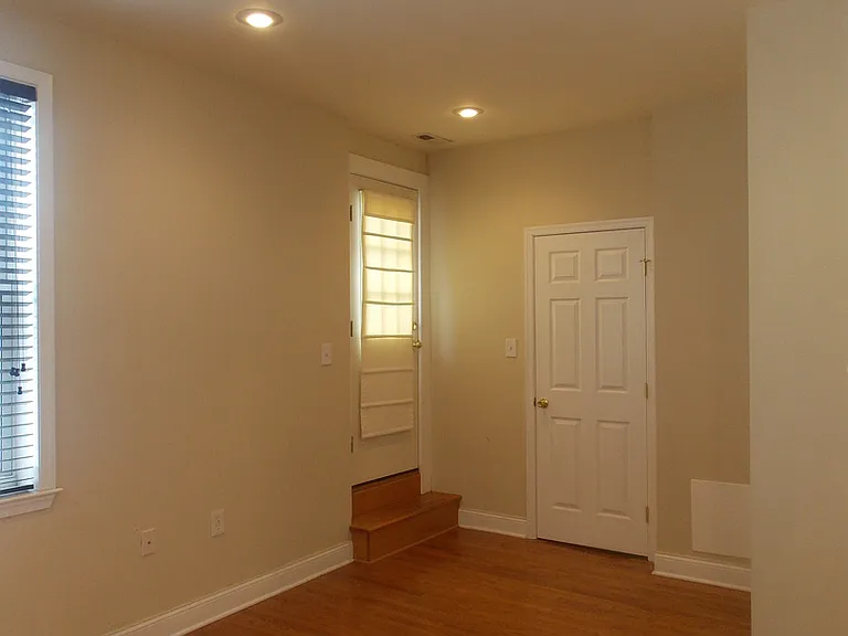 3109 Saint Paul St — Photo 4