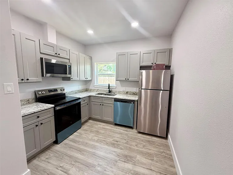 9508 Quaker Ct — Photo 6