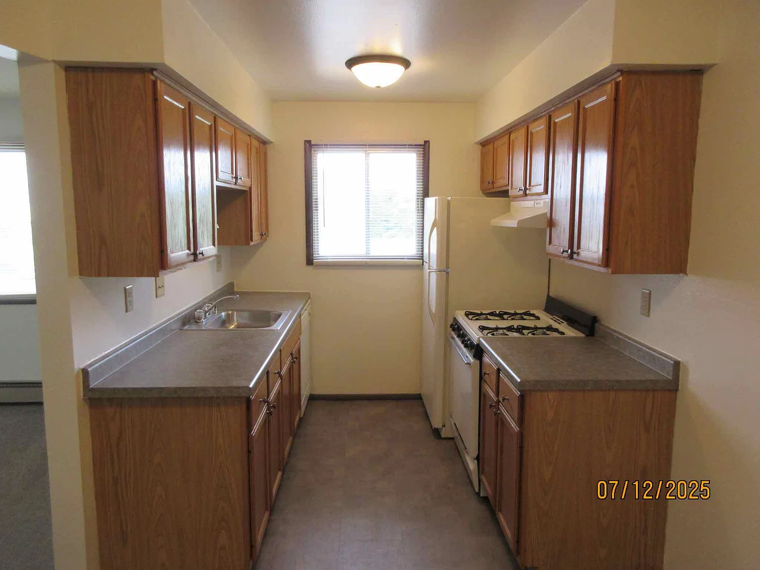 2 bed, 950 sqft, $1,250 — Photo 2