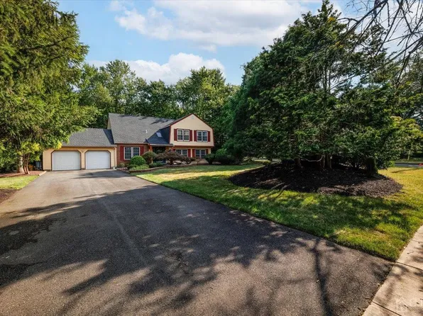2 Cedar Ct, West Windsor, NJ 08550