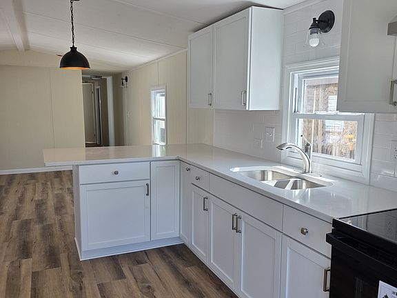 4th image of 500 Washington Street #4