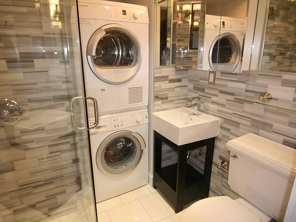 3rd image of 434 W 52nd St APT 9