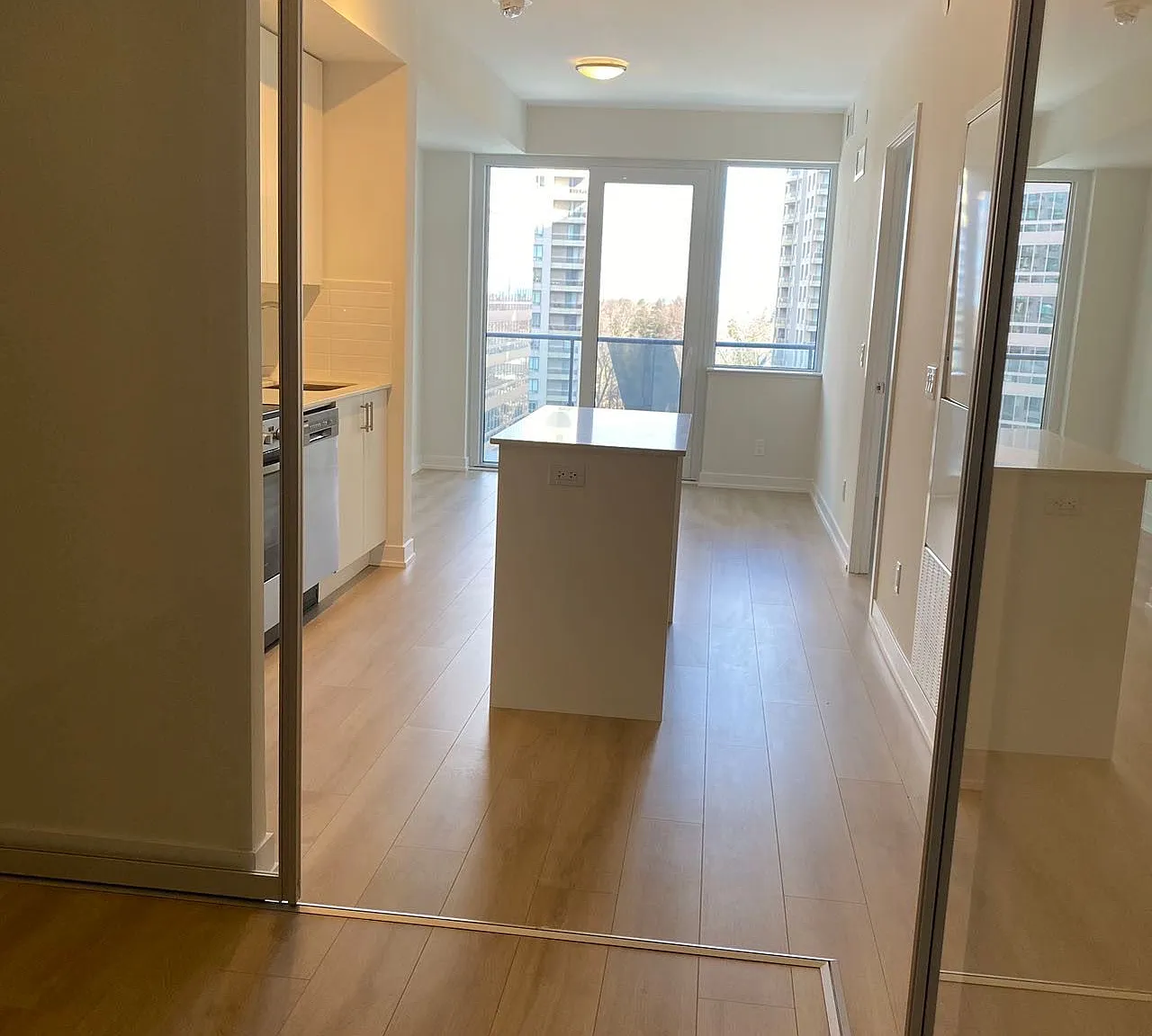 2 bed, $2,500 — Photo 4