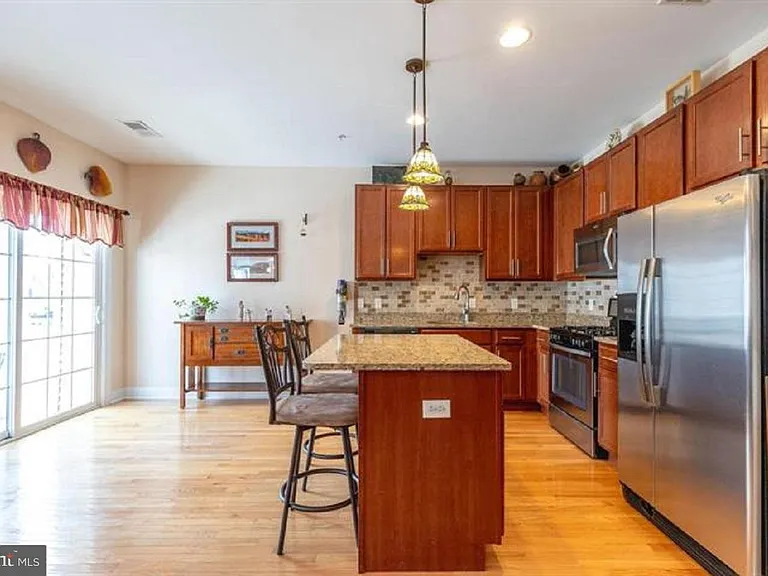 128 Justin Dr — Photo 4