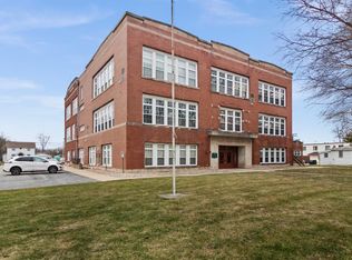 311 S Court St APT 303, Crown Point, IN 46307