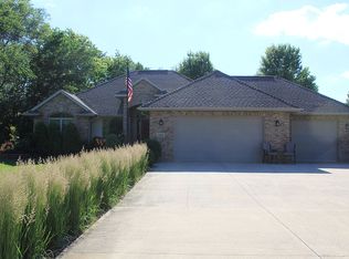 102 Parkview Rd, Denver, IA 50622