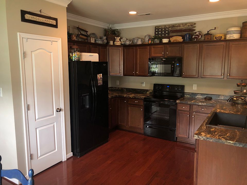1st image of 7200 Jackson Arch Dr
