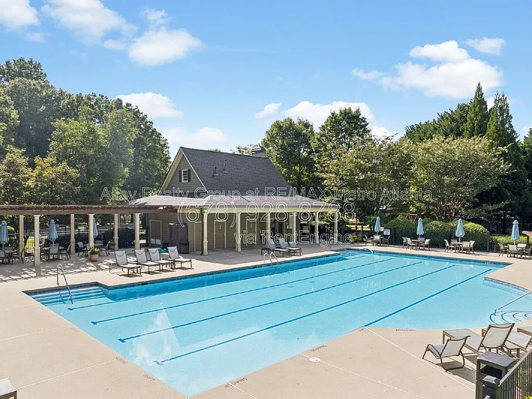6725 Ridgefield Dr — Photo 49