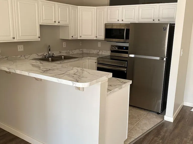 Bridgeview Apartments — Photo 40
