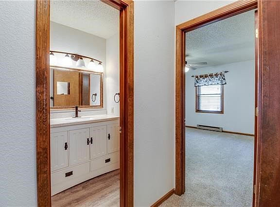 3rd image of 4225 Douglas St