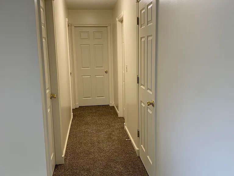 450 Lawrence St — Photo 4