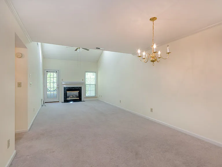 1482 Ashland Dr — Photo 19