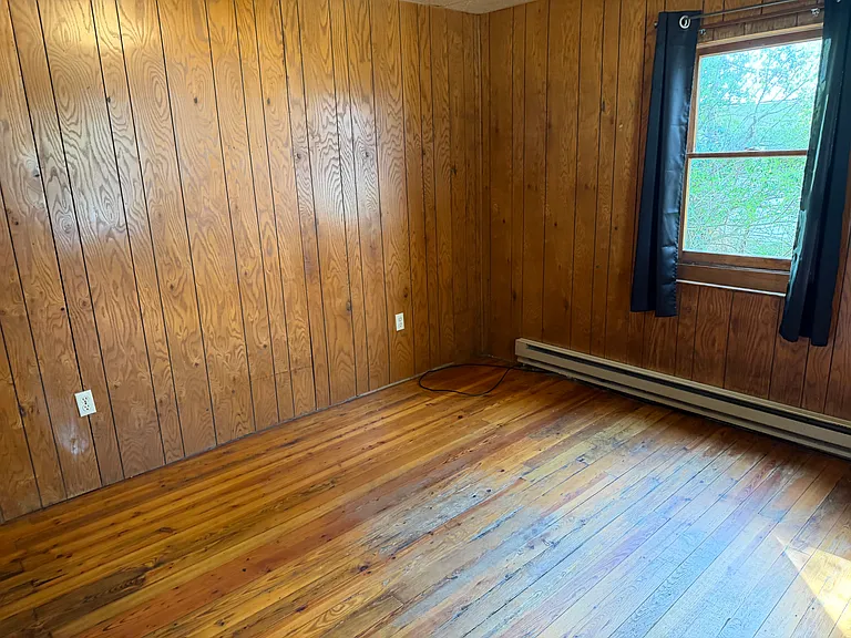 70 Kentucky Ave — Photo 8