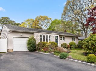 44 Maple Avenue, Bellport, NY 11713