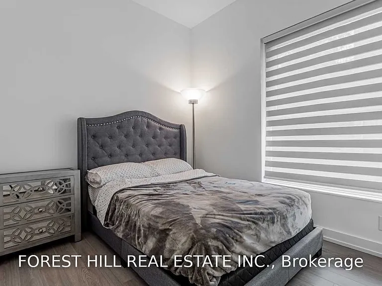 6 Parkwood Ave #Townhouse 102 — Photo 24
